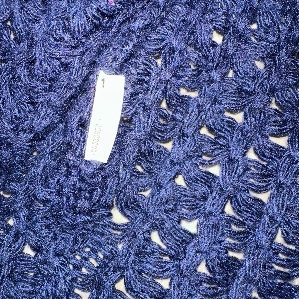 Forever 21 Deep Blue Textured Women’s Cardigan- size- medium. Great condition! - Picture 5 of 10